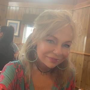 Meet your Posher, Sylvia